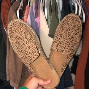 Cheetah print slide on platform sandals